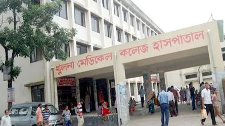 খুমেক হাসপাতালে অভিযানে ১৬ দালালের জেল জরিমানা
