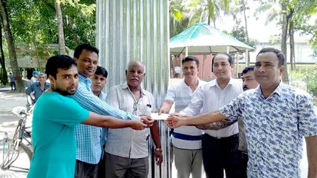 নয়া দিগন্তে সংবাদ প্রকাশের পর সাহায্য পেল দুই পরিবার