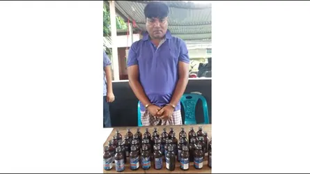 বগুড়ায় ৩৯ বোতল ফেনসিডিলসহ চিকিৎসক গ্রেফতার