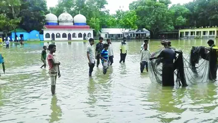 দীর্ঘস্থায়ী জলাবদ্ধতার কবলে ঘাটাইলের শাইটশৈলা উচ্চবিদ্যালয়