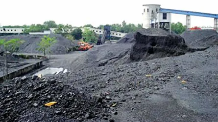 বড়পুকুরিয়া : কয়লার ময়লা আড়াল করার অদ্ভূত চেষ্টা