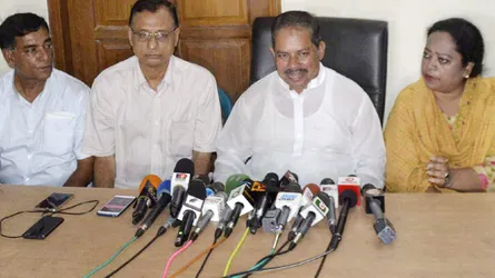 বরিশালে মাঠ ছাড়বে না বিএনপি