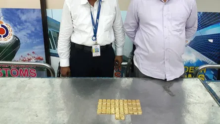 শাহজালালে স্বর্ণসহ ইউএস বাংলা এয়ারলাইন্সের যাত্রী ও গাড়িসহ ড্রাইভার আটক
