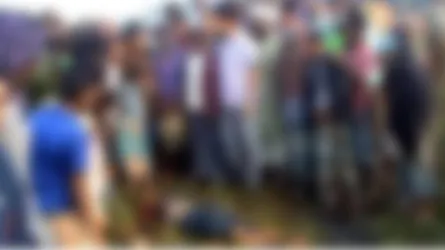 গণ পিটুনিতে সন্ত্রাসী পুত্র নিহত, মায়ের আনন্দাশ্রু