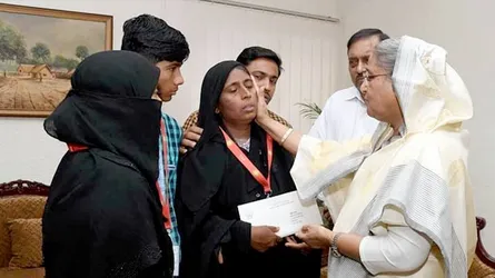 নিহত ২ শিক্ষার্থীর পরিবারকে প্রধানমন্ত্রীর ৪০ লাখ টাকা অনুদান