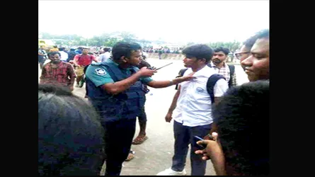 শিক্ষার্থীদের স্লোগানের ভাষা