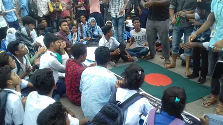 সাভারে শিক্ষার্থীদের ঢাকা-আরিচা মহাসড়ক সড়ক অবরোধ