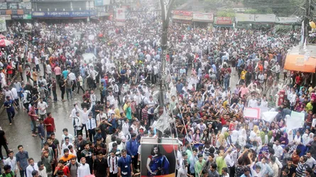 সিলেটের রাজপথ শিক্ষার্থীদের দখলে