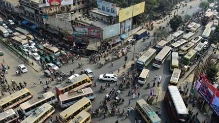 যারা বাস চালান তারা কারা ?