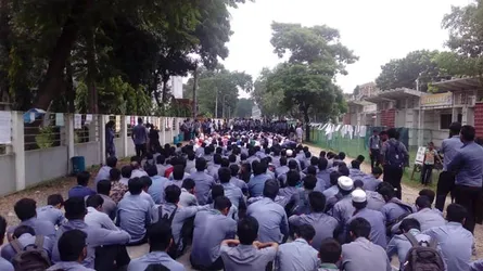 সৈয়দপুরে ছাত্রদের সড়ক অবরোধ