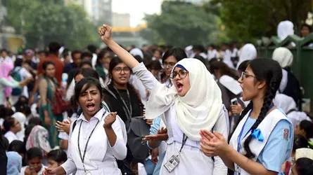 শিক্ষার্থীদের বুঝিয়ে ক্লাসে ফিরিয়ে নিতে নির্দেশ দিতে পারে শিক্ষা মন্ত্রণালয়