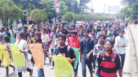 শাবিতে বিক্ষোভ অব্যাহত, পদযাত্রা