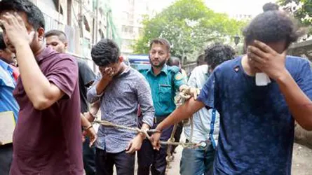 বিশ্ববিদ্যালয়ের ২২ ছাত্রের দুই দিনের রিমান্ড