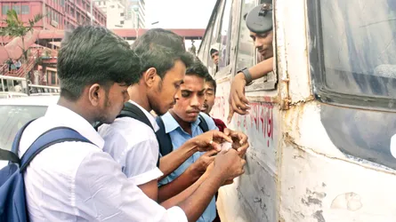 ‘কিশোর বিদ্রোহ’! যা দেখার নয়- তাই দেখলাম!