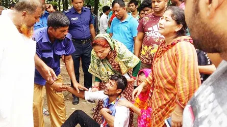 কারো সন্ধান মেলেনি : পদ্মা পাড়ে স্বজনদের আহাজারি