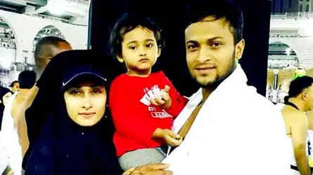 রোববার রাতে হজের উদ্দেশ্যে ঢাকা ছাড়বেন সাকিব