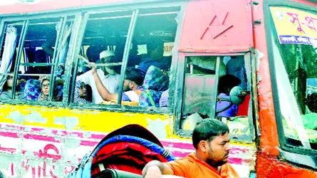 ট্রাফিক সপ্তাহের মধ্যেও রাস্তায় শৃঙ্খলা ফেরেনি