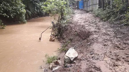 মিরসরাইয়ের পাহাড়ি ঢলে সড়ক বিলীন