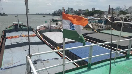 শুল্ক ছাড়া আশুগঞ্জ দিয়ে এবার পাথর পরিবহন করছে ভারত