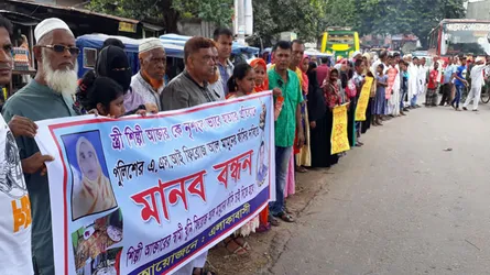 শিল্পী হত্যার প্রতিবাদে ঢাকা-টাঙ্গাইল মহাসড়ক অবরোধ