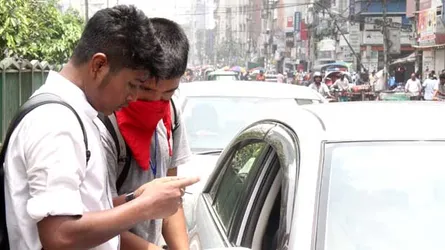 নিরাপদ সড়ক কত দূরে