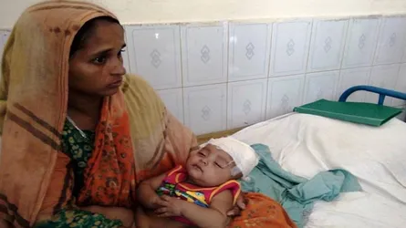 ৩ মাসের শিশুর উপর প্রতিপক্ষের হামলা!