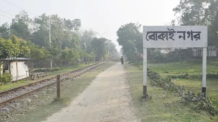 ময়মনসিংহে মালবাহী ট্রেন লাইনচ্যুত, চলাচল বন্ধ