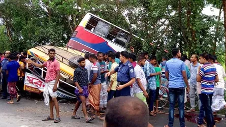 বাসের চালক গ্রেফতার, ছেড়ে দেয়া হয়েছে মালিককে