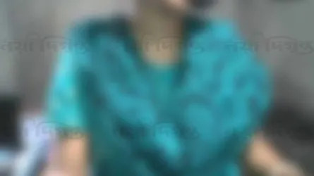 বিয়ের দাবিতে শিক্ষকের বাসায় অনশনে আইনজীবী প্রেমিকা