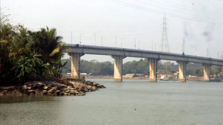 সুগন্ধার ভাঙনে ঝুঁকিতে ক্যাপ্টেন জাহাঙ্গীর সেতু