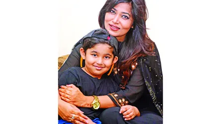 আয়াশের সাফল্যে গর্বিত তার মা