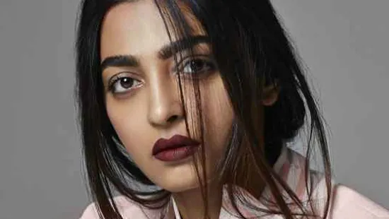 নেটফ্লিক্স-এর সব জায়গায় রাধিকা কেন