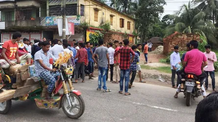 ক্ষমতাসীনদের মধ্যে বাড়ছে সঙ্ঘাত