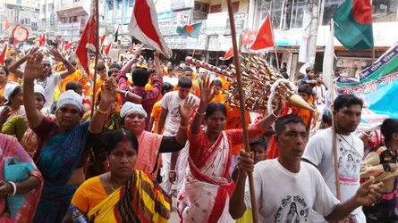 জন্মাষ্টমীতে ফরিদপুরে বৃহৎ আনন্দ শোভাযাত্রা
