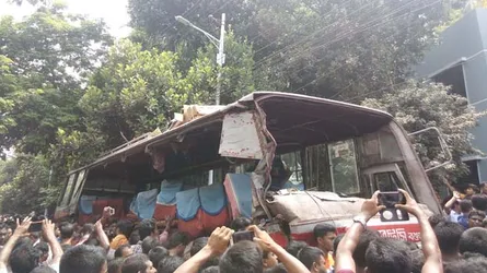 রংপুরে দুই বাসের মুখোমুখি সংঘর্ষে নিহত ৫ : আহত ২২