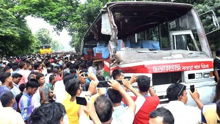 রংপুরে সড়ক দুর্ঘটনায় নিহতের সংখ্যা বেড়ে দাড়িয়েছে ৭
