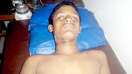 মোবাইল না পেয়ে গলায় ফাঁস দিয়ে আত্নহত্যা