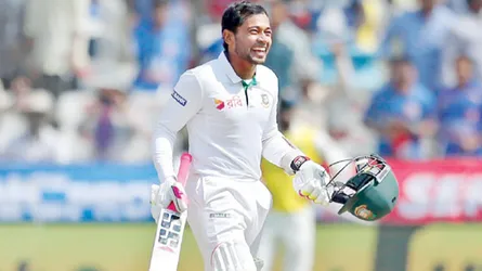 দেশের বাইরে রান করাটা চ্যালেঞ্জ হিসেবে দেখি : মুশফিক