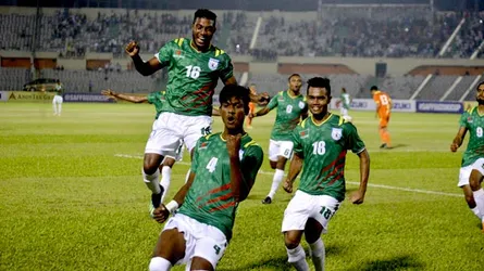 পাকিস্তান বলেই সমীহ করছে বাংলাদেশ