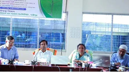 পাখির সাহায়্যে ধানের পোকা দমন