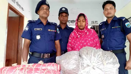 সাঁথিয়ায় ৫ কেজি গাজাসহ মহিলা গ্রেফতার