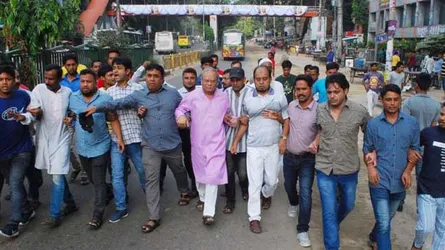 খালেদা জিয়ার আদালত স্থানান্তর : রিজভীর নেতৃত্বে মিছিল