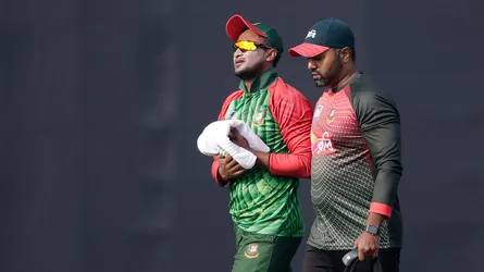 সাকিবকে নিয়ে কেন এতো জোরাজুরি?