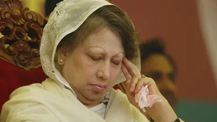 বিশেষায়িত হাসপাতালে চিকিৎসা সুবিধা চেয়ে খালেদা জিয়ার রিট