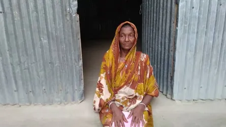 এনজিও ঋণের বোঝা নিয়ে পালিয়ে বেড়াচ্ছেন এক বিধবা