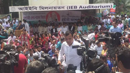 বিএনপির প্রতিকী অনশন শুরু : বাড়ছে লোকসমাগম