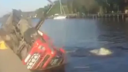 মালিতে সড়ক দুর্ঘটনায় নিহত ২০, আহত ৬৩