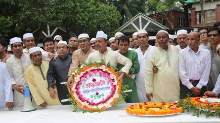 টুঙ্গিপাড়ায় চট্টগ্রামের সম্মিলিত আইনজীবী সমন্বয় পরিষদের শ্রদ্ধা