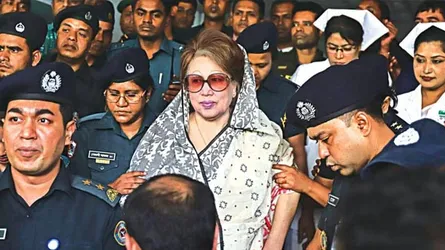 খালেদা জিয়ার মুক্তি ও সুচিকিৎসার দাবি জাবি শিক্ষকদের