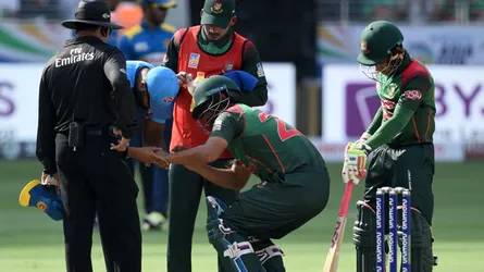এক হাতে ব্যাট করা নিয়ে যা বললেন তামিম